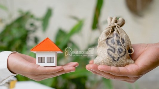 Chi phí cơ hội trong đầu tư bất động sản là gì? Cách tính và ví dụ thực tế năm 2025