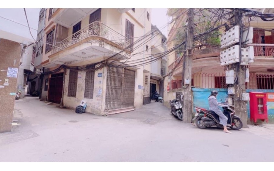 TRUNG TÂM CẦU GIẤY - Ô TÔ ĐỖ CỔNG - NHÀ DÂN XÂY KHUNG CỘT CHẮC CHẮN – 5 TẦNG, NHỈNH 5 TỶ