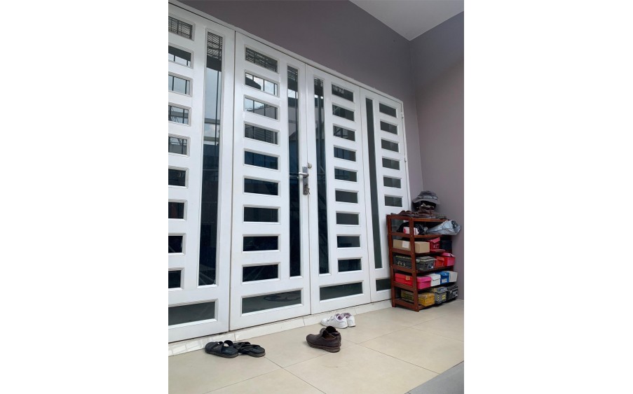 Bán nhanh nhà 2 tầng- 3PN- 3Wc-Dtsd: 94m2-Q12- Giá- 3.5 Tỉ TL