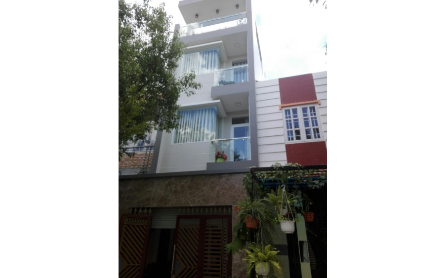 Bán nhà hẻm 5M Lê Quang Định, 60m2, 4 Tấm ( 4PN - 5WC) hẻm thông Giá 8.9 tỷ thương lượng