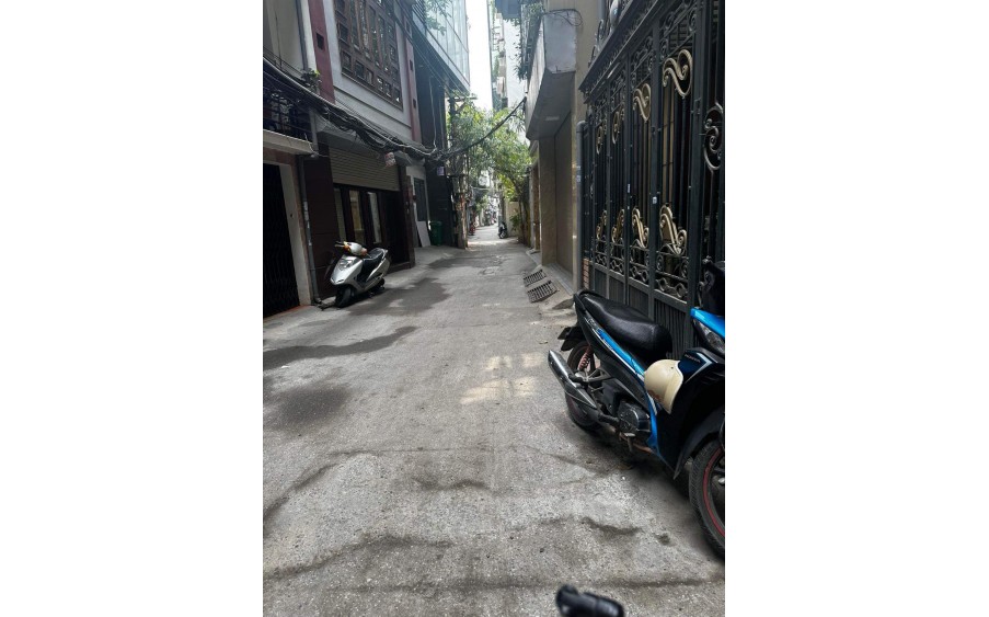 BÁN NHÀ NGÃ TƯ VỌNG_NHÀ MỚI KÍNH KOONG_LÔ GÓC_NGÕ NÔNG_KINH DOANH_THIẾT KẾ HIỆN ĐẠI _NỘI THẤT SỊN SÒ_VÀI BƯỚC RA Ô TÔ TRÁNH _CHỈ 5.5TỶ