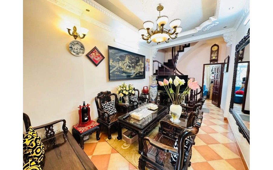 DUY NHẤT 1 CĂN CỰC HIẾM !!! ĐỐNG ĐA
XÃ ĐÀN 2 - BÁN NHÀ - 52M - MẶTTIỀN KHỦNG -6M - TRUNG TÂM QUẬN ĐỐNG ĐA - LÔ GÓC 2 THOÁNG - 15M RA ÔTÔTRÁNH -4NGỦ