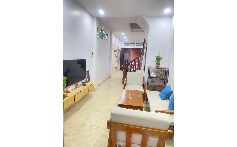CỰC HIẾM !!! ĐỐNG ĐA
TÔN ĐỨC THẮNG  - BÁN NHÀ - 55M - MẶTTIỀN KHỦNG -6M - TRUNG TÂM QUẬN ĐỐNG ĐA - LÔ GÓC 2 THOÁNG - 15M RA ÔTÔTRÁNH -4NGỦ - CÔNG
