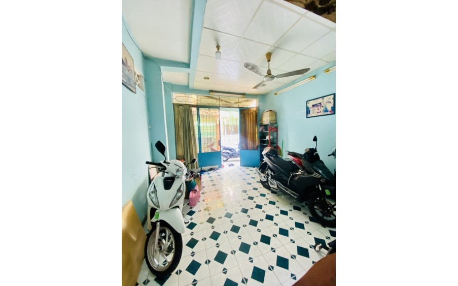 Bán nhà quận 10, đường Tô Hiến Thành, 55m2, 5.5 tỷ, hẻm 3m thông