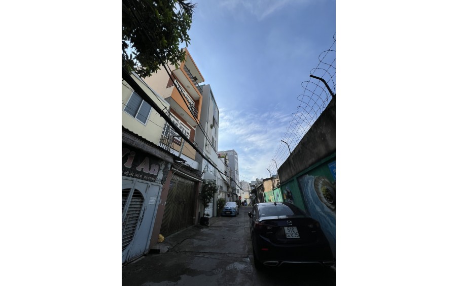 GẤP BÁN NHÀ  PHẠM VĂN ĐỒNG, HẺM 4M THÔNG, 4,3x12m 3 TẦNG, CHỈ 4.5 TỶ TL.