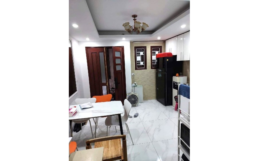 NHÀ HÀO NAM - 60M RA PHỐ - NGÕ THÔNG - NỘI THẤT XỊN SÒ - NHÀ ĐẸP Ở NGAY - DT 29M2 5 TẦNG MT 4M