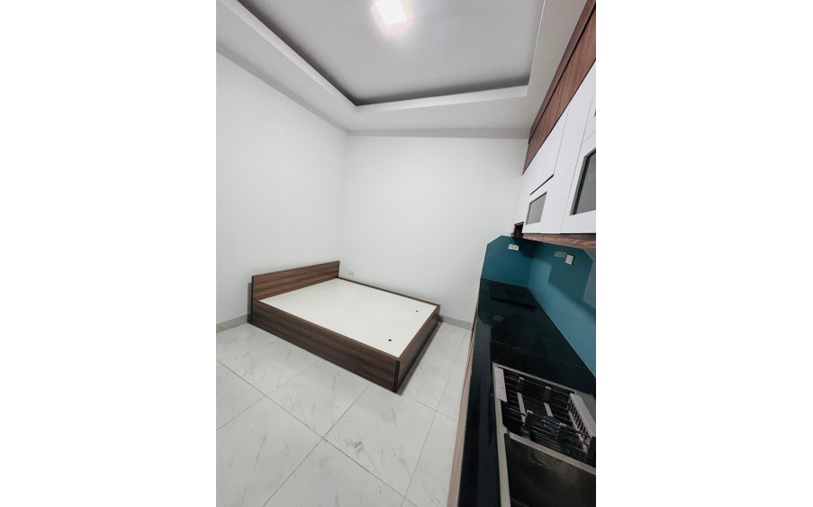 Mình chính chủ  còn 1 phòng cho thuê ở NGÕ 322 MỸ ĐÌNH (ngay Nhân Mỹ, SVĐ Mỹ Đình), nhà mới xây, cửa khóa vân tay, camera an ninh