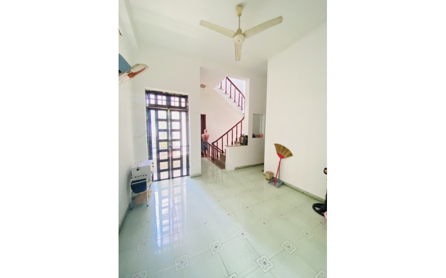 Bán Nhà Gò Vấp, Sát mặt Tiền Bùi Quang Là,  6.6* 19m,  trệt 2 lầu sân thượng, giá 8.8 tỷ