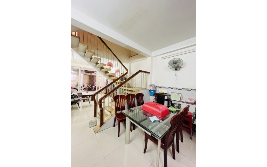 CHỈ 40TR/MR, CHỦ CẨN BÁN  NHÀ GẦN MẶT TIỀN TRƯỜNG CHINH, QUẬN 12, 10 TỶ