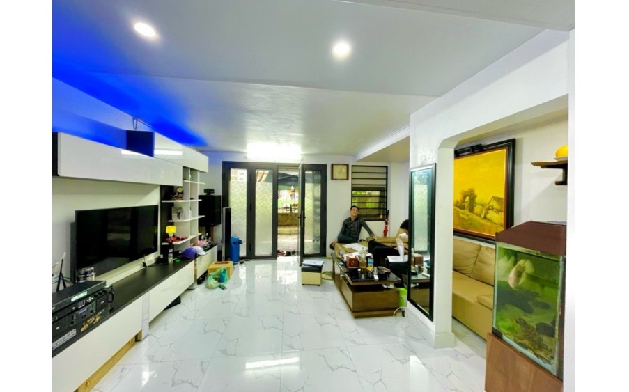Mua bán nhà MAI DỊCH, CẦU GIẤY - DT100m2, ôtô vào nhà, 2 mặt ngõ, kinh doanh, chỉ 4.3 tỷ.