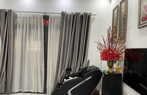 Chuyển công tác cần bán nhà góc 2 mặt tiền P.Trung Dũng chỉ 2ty4