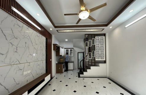 Cho thuê nhà mới đẹp 5 tầng ở Tân Khai, Hoàng Mai.