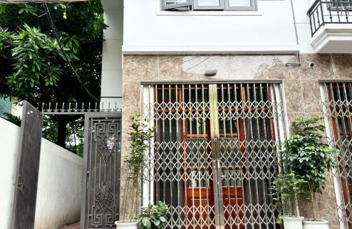 Bán nhà mới xây lô góc 4 tầnd 34 m2- oto tải qua cửa kinh doanh- Bắc Từ Liêm