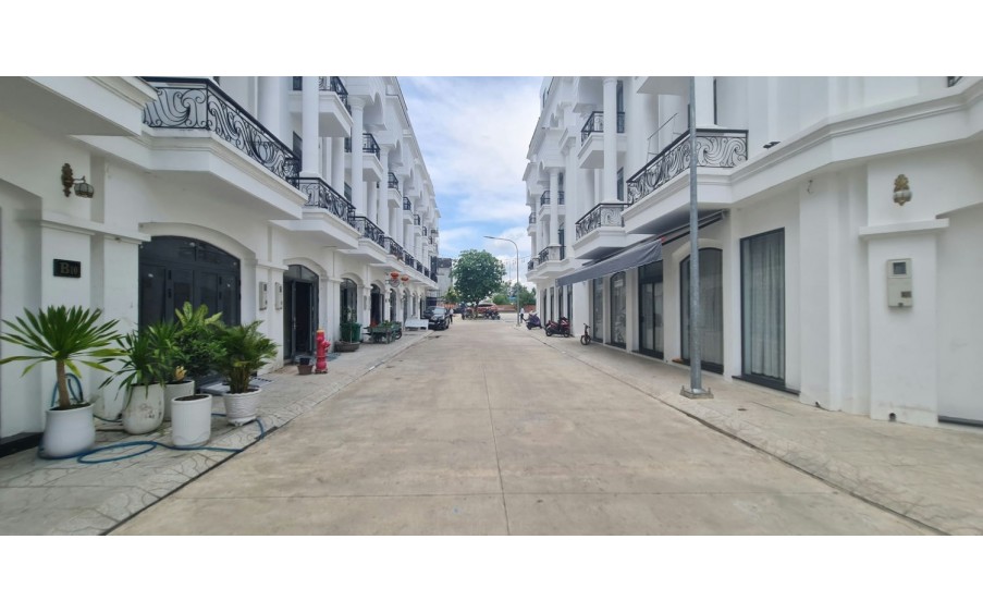 Nhà đẹp giá rẻ ngay trung tâm Tây Ninh