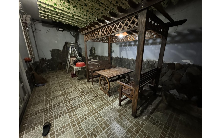 Cho thuê full nhà làm VĂN PHÒNG, HXH rất rộng, có HẦM XE