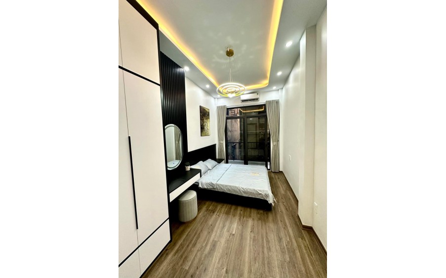 DUY NHẤT 1 CĂN CỰC HIẾM !!! ĐỐNG ĐA
XÃ ĐÀN 2 - BÁN NHÀ - 52M - MẶTTIỀN KHỦNG -6M - TRUNG TÂM QUẬN ĐỐNG ĐA - LÔ GÓC 2 THOÁNG - 15M RA ÔTÔTRÁNH -4NGỦ
