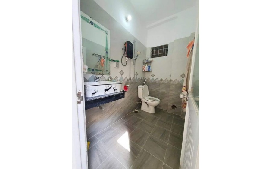 Bán nhà 1/ sát mặt tiền Phạm Văn Bạch (2 tầng)