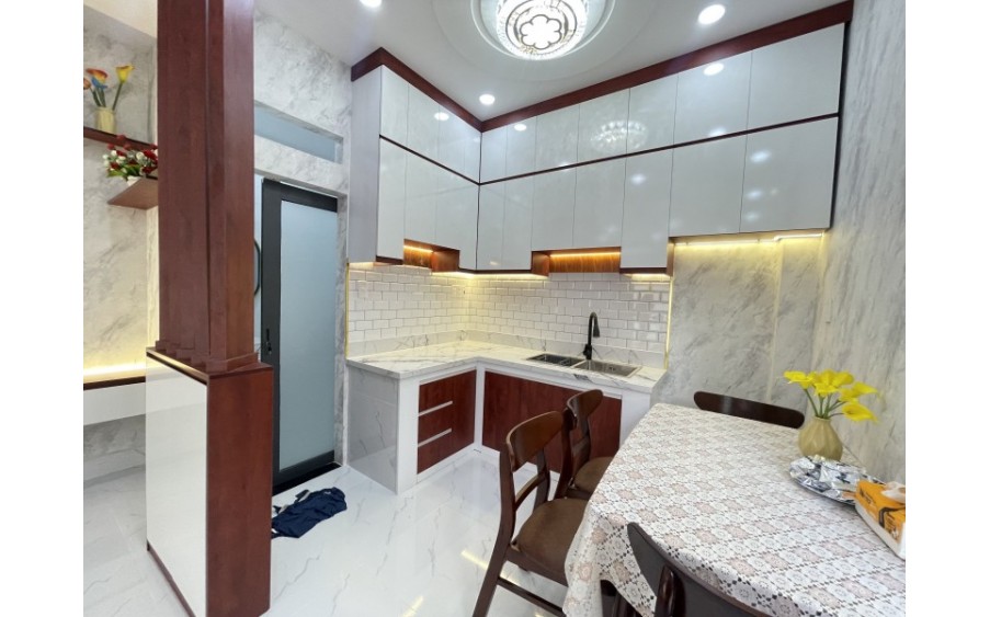 Chỉ 4.05TL - bán nhà hẻm xe hơi Đường số 14, P8, Gò Vấp