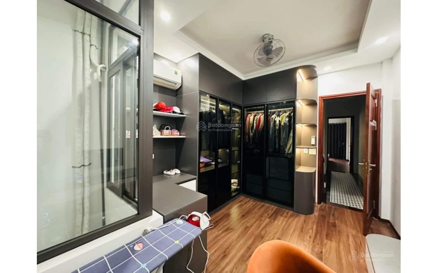 Bán giá sốc căn 2 mặt tiền cực đẹp sát mép Lê Văn Duyệt - 4.5*12m - 4 tầng đẳng cấp, xe hơi vào nhà