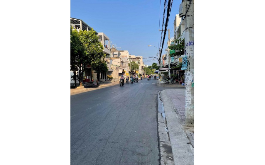 VIP Tên Lửa Bình Tân– 6 tầng- 18 phòng- Thang máy