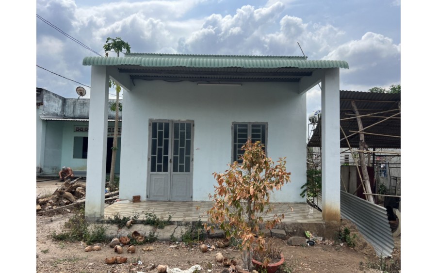 Mình muốn bán lô đất bàu chinh gần xã, gần trường, gần ủy ban,