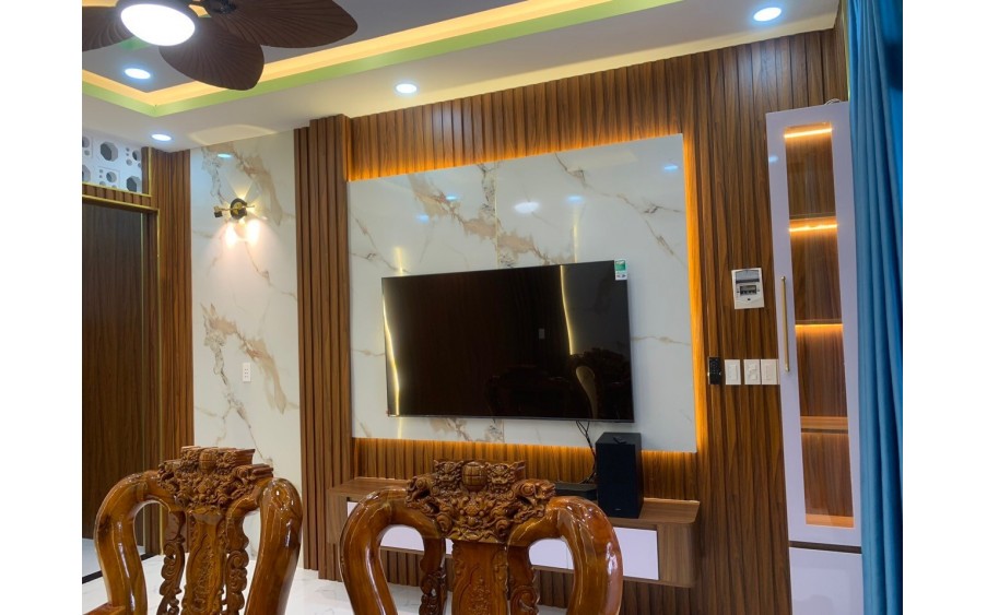 Bán nhà Huỳnh văn nghệ,3*9M, 1 trệt 1 lầu ngay chợ, nhà mới , xung quanh đầy đủ tiện ích, 3.7T ỷBná nhà Gò Vấp, đường số 10 giao Nguyễn văn khối,