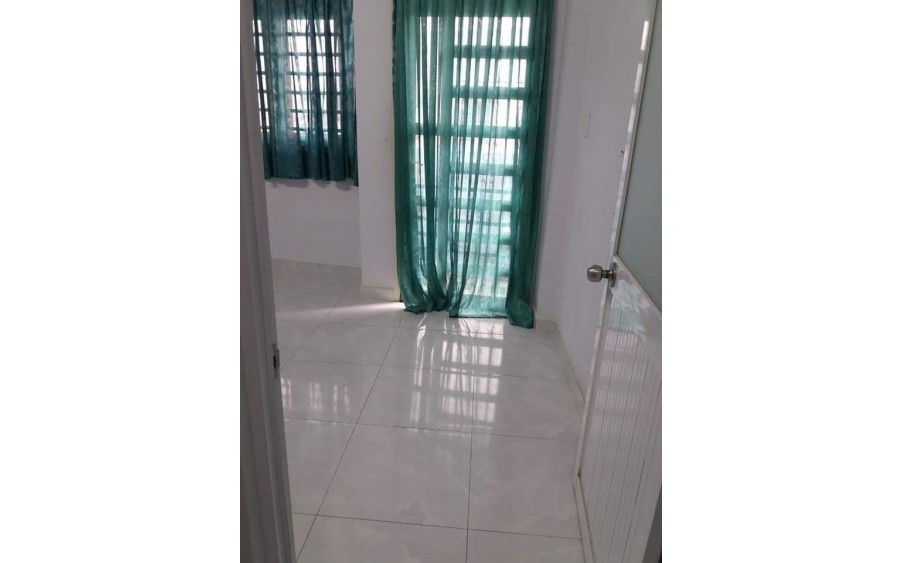 Bán nhà  Phan Huy Ich sầm uất ,ngang 5,6m  dài 9.8m, đang cho Thuê 6tr, chỉ 3.35Tỷ