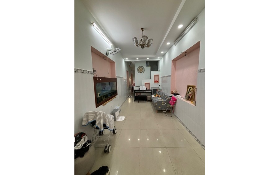 NGAY VINCOM - SỔ ĐẸP - NHÀ 1 TRỆT 1LẦU

275// Quang Trung - Phường 10 - Q.G.Vấp. 

CHÍNH CHỦ GỞI : 3.98TỶ TL
 

☎️ ALO XEM NHÀ: 0903 213 057 KHÁNH
