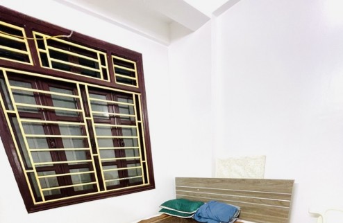 Bán nhà Kim Giang- Hoàng Mai, 36/40 m2, 4 tầng,4 m mặt tiền, giá 5,8  tỷ.