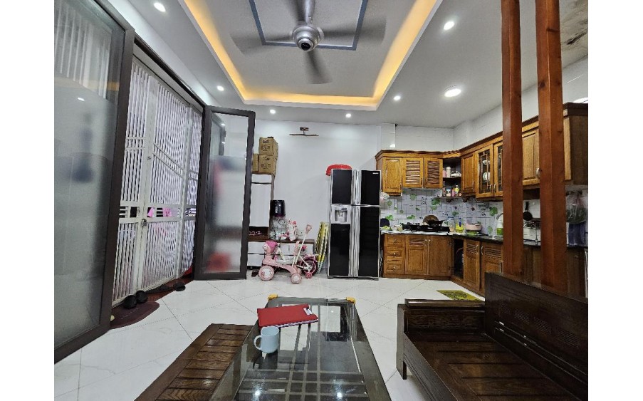 NHÀ ĐỨC GIANG 5 TẦNG, NỞ HẬU, NHÀ ĐẸP Ở NGAY, GẦN MẶT PHỐ,GẦN HỒ ĐIỀU HOÀ, CHỦ CẦN BÁN GẤP