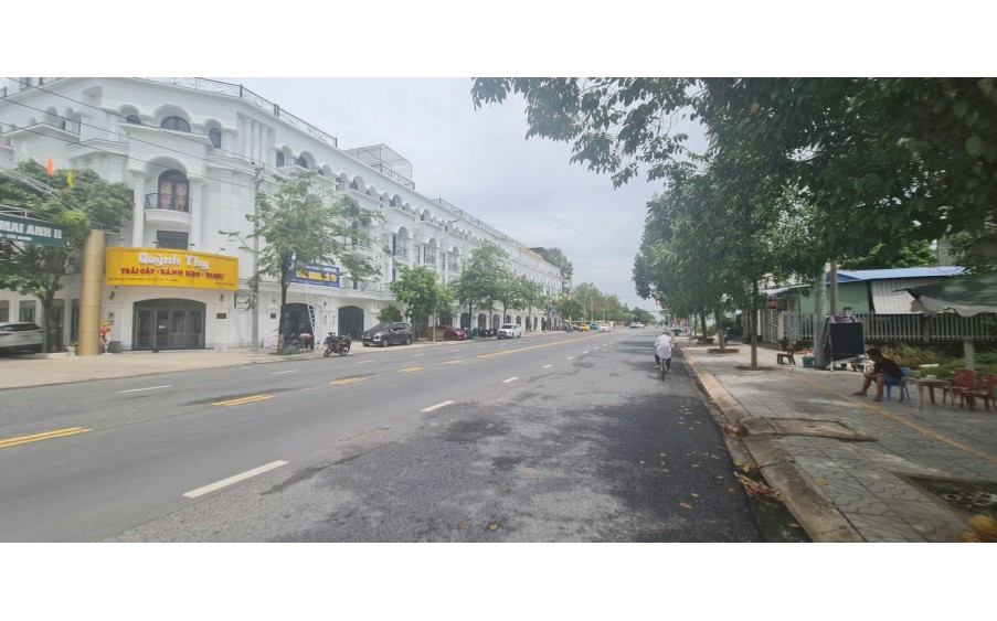 Bán Nhà Mới Xây, Vị Trí Đắc Địa tại Tây Ninh