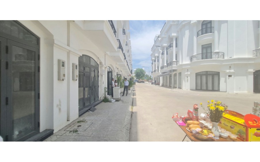 Bán Nhà Mới Xây, Vị Trí Đắc Địa tại Tây Ninh