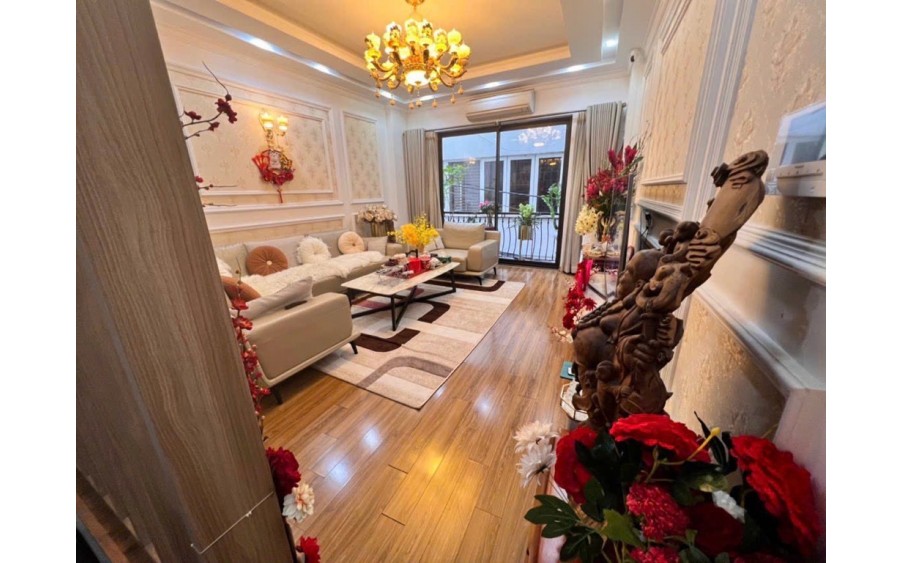 BÁN NHÀ BỒ ĐỀ 60M2, 6 TẦNG, TẶNG NỘI THẤT, CÁCH HỒ BỒ ĐỀ 20M, Ô TÔ ĐỂ TRƯỚC NHÀ