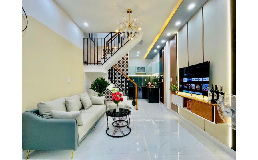 NHÀ MỚI SẴN NỘI THẤT, GẦN MẶT TIỀN, 3.7x9M 2 TẦNG