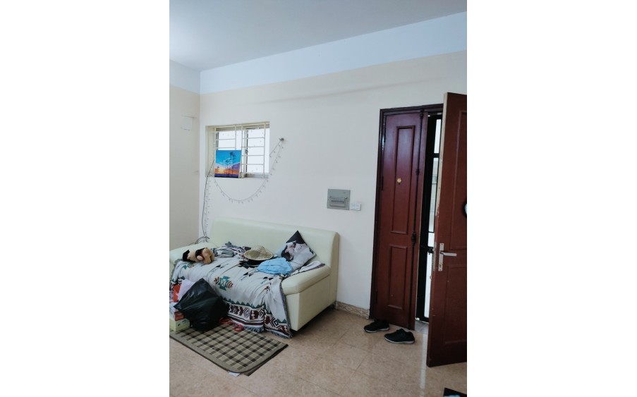 Căn hộ chung cư HH vô cùng hiếm Linh Đàm 50m, tầng 2, mặt tiền 5m, 2.1 tỷ Hoàng Mai.+ 1/8/2024 cần bán gấp giảm chào 300 triệu giá chào mới 2.1 tỷ.