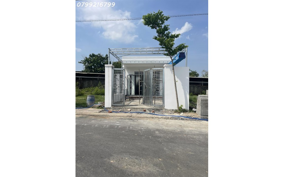 Nhà đẹp Bình Minh Trảng Bom Đồng Nai 1 sẹc QL1A hỗ trợ vay 3 bên . Trọn sổ 1 ty6 , lh 0799 216 799 em Trinh.