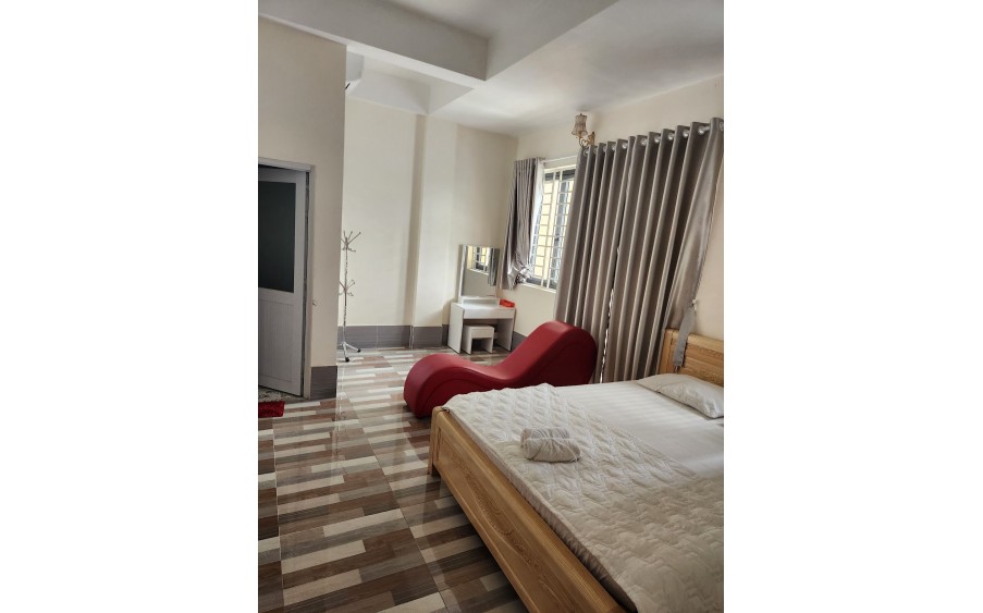 Bán Khách Sạn, Hiệp Thành 13, HDT 50tr/tháng, 324m2(7x46) giá chỉ 27 Tỷ