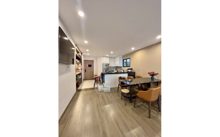 (Siêu phẩm) Căn hộ lô góc 126m2 có slot ô tô - Ban công Đông và Bắc - 8,8 tỷ bao phí - Tin không ảo