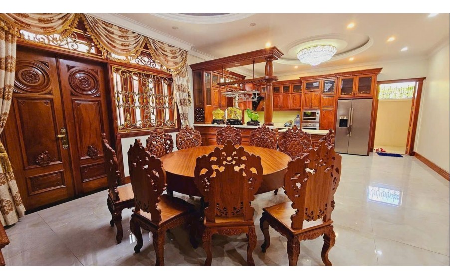 Cần vốn bán Biệt Thự Sang Trọng Khu Dân Cư Vĩnh Lộc, Bình Hưng Hoà - Quận Bình Tân .Kết cấu nhà: Diện tích: 20 x 20 = 400m² , Biệt thự 1 trệt 2 lầu