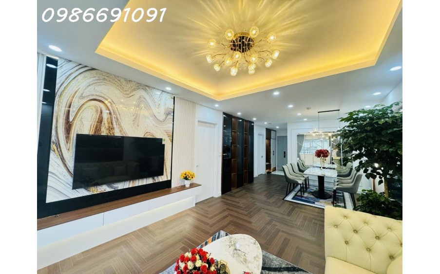 SIÊU PHẨM TRONG ĐÊM CÓ 1-0-2  Golden palace 54 đường Lê Văn Lương. Thanh Xuân. Hà nội