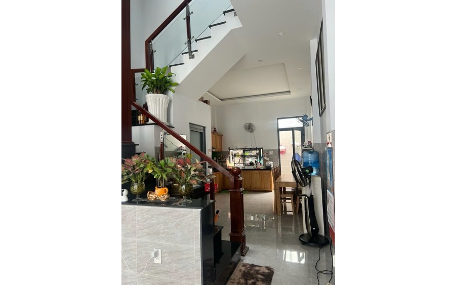 Bán nhà Đặng Văn Bi, 60m2, 2 tầng 3PN, ô tô 5m, Gần CC MoonLight, chỉ 4 tỷ