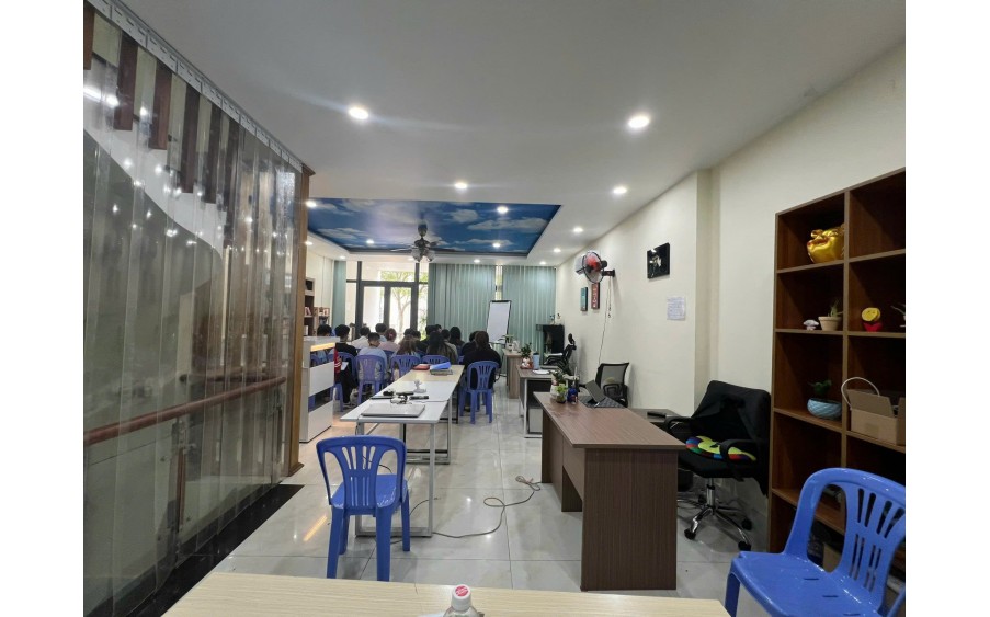 CHO THUÊ LẠI NHÀ FULL NỘI THẤT KD MẶT TIỀN KDC VẠN PHÚC, HIỆP BÌNH PHƯỚC