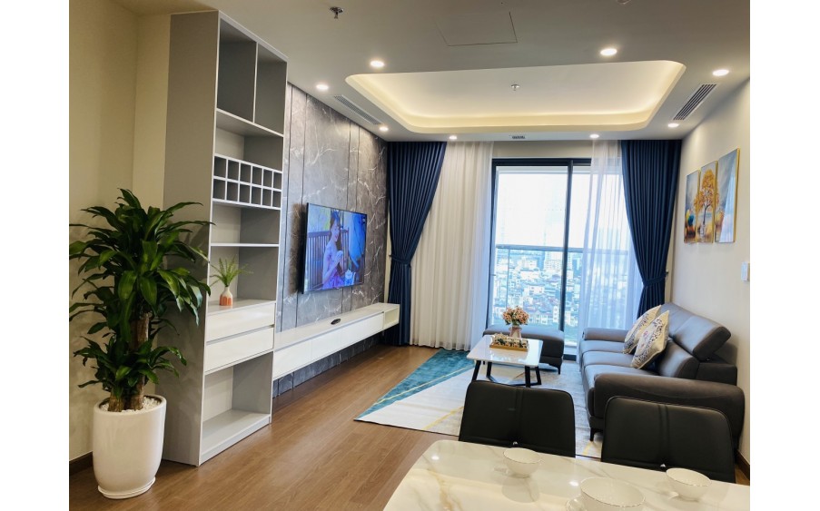 Cực rẻ, đẹp ! Bán căn hộ 3n2vs 102m2 chung cư HH2 Dương Đình Nghệ giá cực rẻ 5,3 tỉ, free đỗ oto