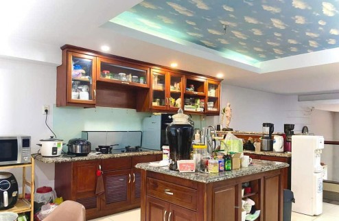 Kẹt ngân hàng cần bán gấp căn nhà 5 TẦNG - Giá Chỉ 8.2 TỶ - P.11 GÒ VẤP ,Diện tích khủng: 4.7 x 18m (84.9m2), 1 trệt, 1 lửng, 3 lầu, sân thượng