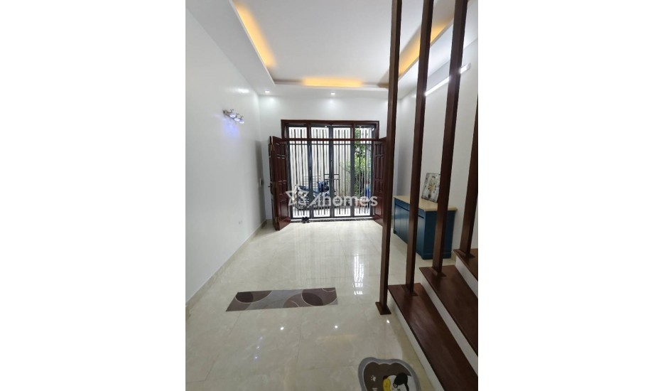 Bán nhà 6 tầng Thịnh Liệt, Giải Phóng, Hoàng Mai có thang máy