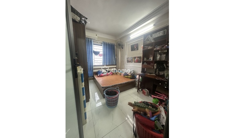 Nhà 5 tầng Giải Phóng ô tô đỗ cửa