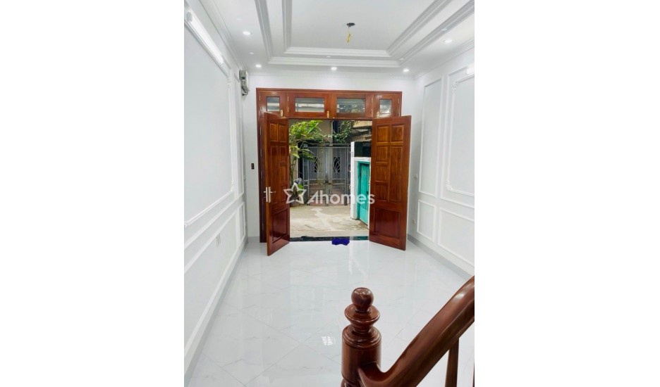 Nhà đẹp phố Xã Đàn, 5 tầng ngõ rộng, gần phố, ở ngay