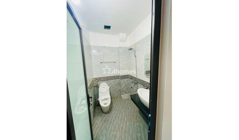 Nhà đẹp phố Xã Đàn, 5 tầng ngõ rộng, gần phố, ở ngay