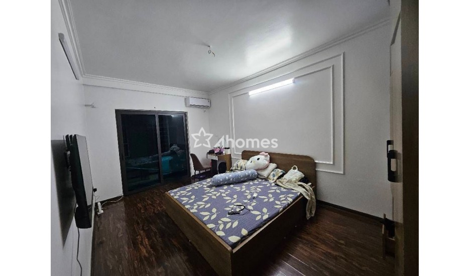 Bán nhà Tân Mai Hoàng Mai 33m2 xây 5 tầng gần hồ Đền Lừ