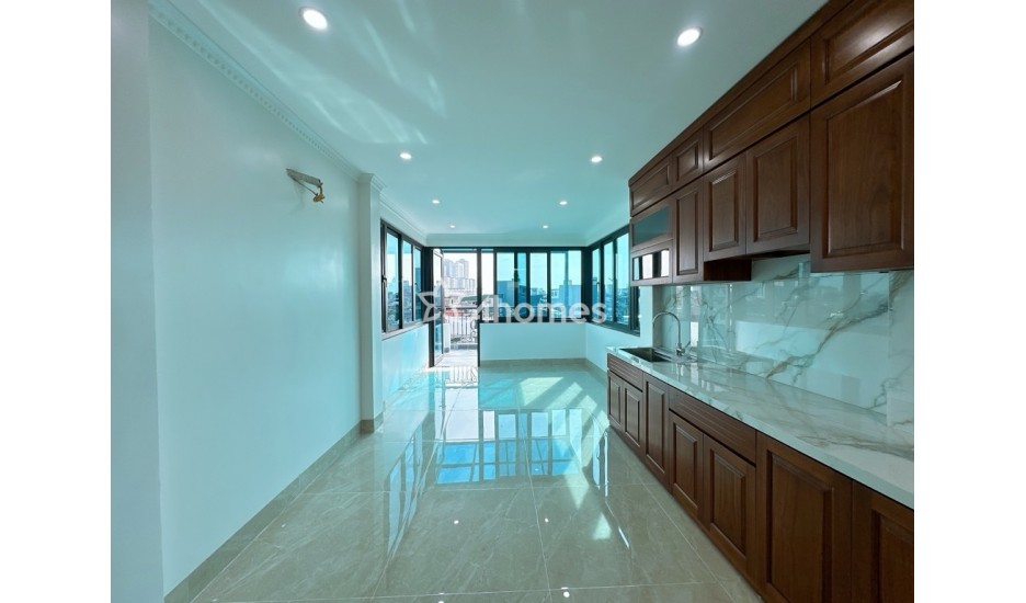 10tỷ có nhà xây mới 6T thang máy, phân lô oto vào nhà